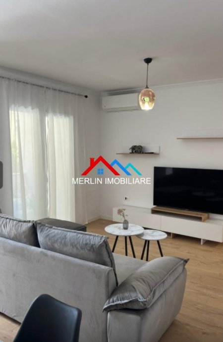 Tirane, jepet me qera apartament 2+1+Ballkon Kati 2, 90 m² 950 € (RR. MALIQ MUCA,BULEVARDI ZOGU I PARE)