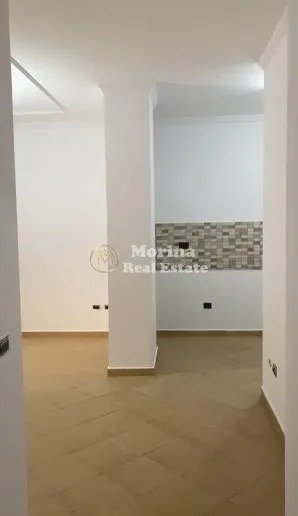 Tirane, jepet me qera apartament 2+1 Kati 2, 95 m² 650 € (Pazari i Ri)