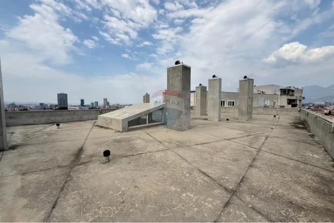 Tirane, shitet apartament+verande | Penthouse 3+1+Aneks+Ballkon Kati 8, 293 m² 990.000 € (rruga budi)