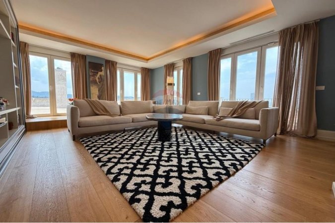 Tirane, shitet apartament+verande | Penthouse 3+1+Aneks+Ballkon Kati 8, 293 m² 990.000 € (rruga budi)