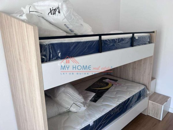 Tirane, jepet me qera apartament 2+1+Ballkon , 88 m² 450 € (Fresk)