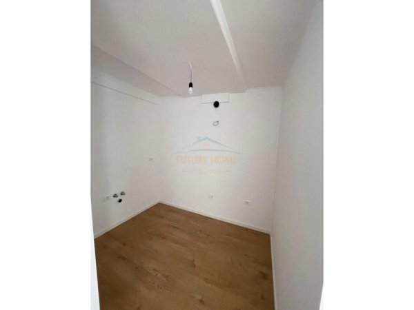 Tirane, shitet apartament 1+1+Ballkon Kati 4, 51 m² 128.000 € (Don Bosko)