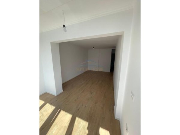 Tirane, shitet apartament 1+1+Ballkon Kati 4, 51 m² 128.000 € (Don Bosko)