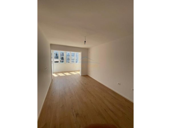 Tirane, shitet apartament 1+1+Ballkon Kati 4, 51 m² 128.000 € (Don Bosko)