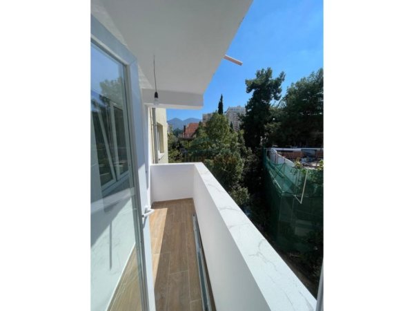 Tirane, shitet apartament 1+1+Ballkon Kati 4, 51 m² 128.000 € (Don Bosko)