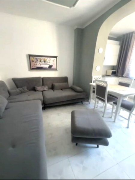 JEPET ME QERA APARTAMENTI 2+1 NE VASIL SHANTO, Kati 3, 90 m² 500 €uro