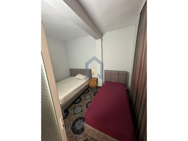 Tirane, jepet me qera apartament 2+1+Ballkon Kati 2, 120 m² 500 € (Ish Parku)
