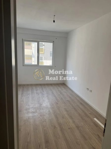 Tirane, shitet apartament 1+1 Kati 5, 76 m² 123.000 € (Laprake)