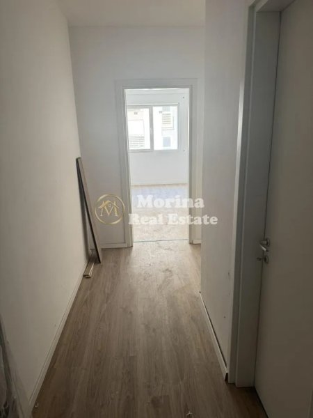 Tirane, shitet apartament 1+1 Kati 5, 76 m² 123.000 € (Laprake)
