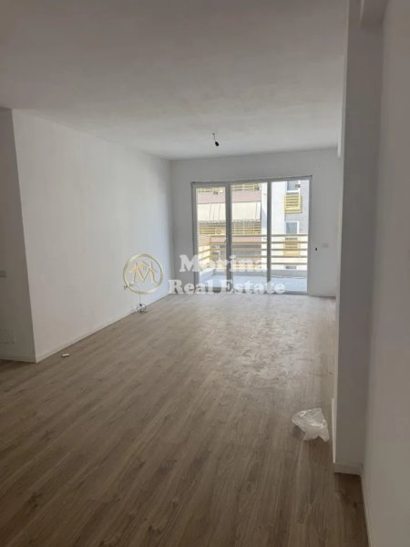 Tirane, shitet apartament 1+1 Kati 5, 76 m² 123.000 € (Laprake)