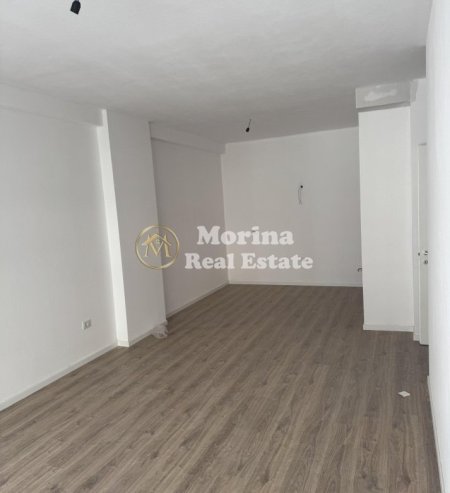 Tirane, shitet apartament 1+1 Kati 5, 76 m² 123.000 € (Laprake)