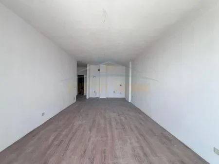 Tirane, shitet apartament 3+1 Kati 10, 152 m² 334.400 € (Mine Peza)