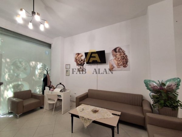 Tirane, shitet ambjent biznesi Kati 0, 54 m² 108.000 € (Astir)
