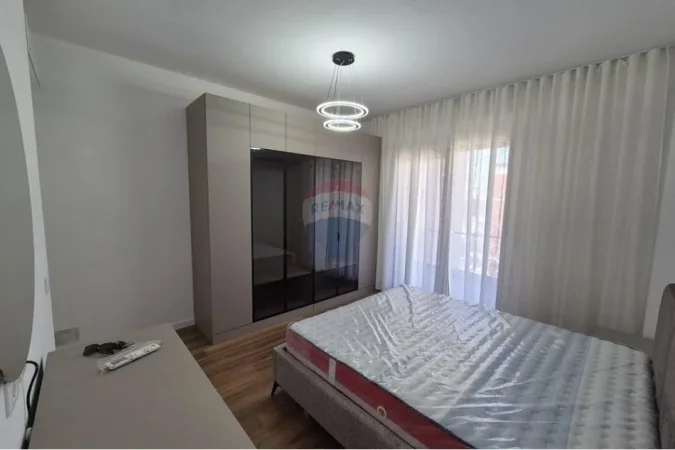Tirane, jepet me qera apartament 2+1+Aneks+Ballkon Kati 5, 105 m² 700 € (Oasis Residence)