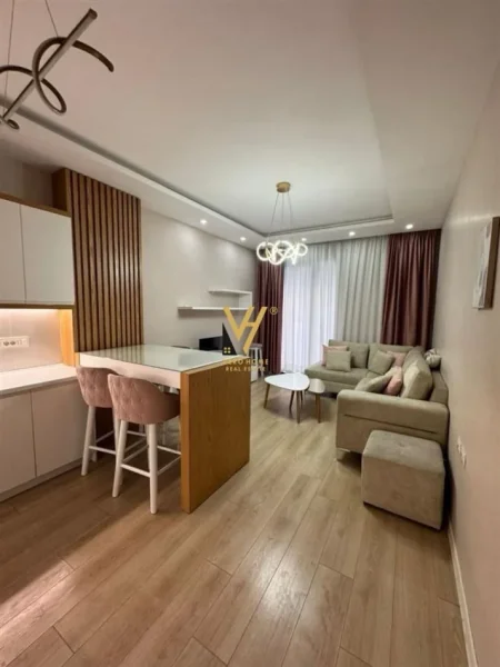 Tirane, jepet me qera apartament 2+1+Ballkon Kati 4, 98 m² 1.200 € (CASA ITALIA)
