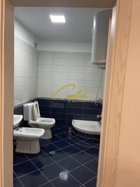 Tirane, jepet me qera apartament 2+1 Kati 8, 117 m² 550 € (ASTIR)