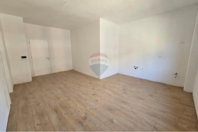 Tirane, shitet apartament 1+1 , 59 m² 118.000 € 