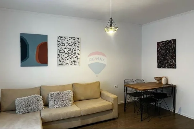 Tirane, jepet me qera apartament 1+1 Kati 2, 60 m² 600 € (Bulevardi Gjergj Fishta)
