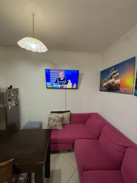 Tirane, jepet me qera garsonier 1+1 Kati 4, 45 m² 400 € (21 dhjetori)