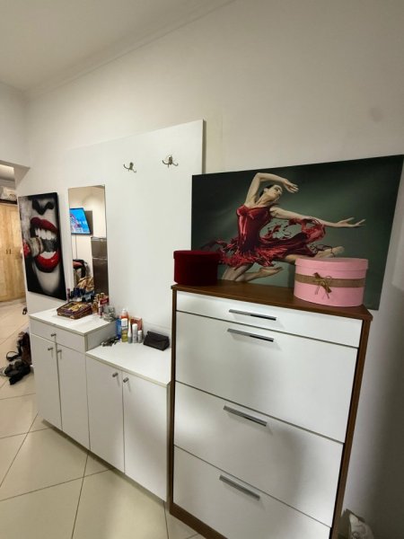Tirane, jepet me qera garsonier 1+1 Kati 4, 45 m² 400 € (21 dhjetori)
