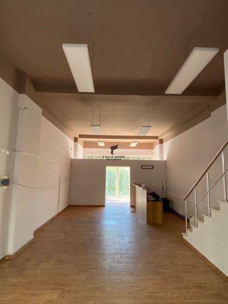 Tirane, jepet me qera zyre Kati 1, 120 m² 750 € (21 DHJETORI)