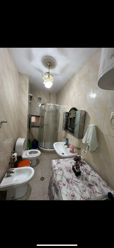 Tirane, jepet me qera 1+1+Ballkon Kati 1, 1 m² 400 € (NELA 5,ASTIR)