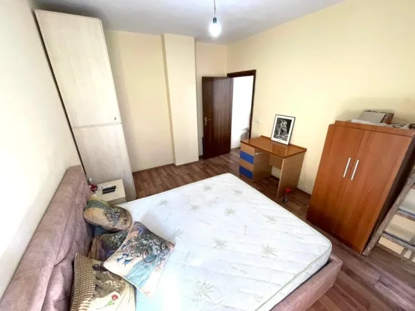 Tirane, jepet me qera apartament 2+1 Kati 2, 110 m² 600 Euro (Don Bosko)