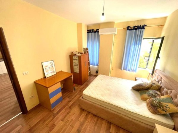 Tirane, jepet me qera apartament 2+1 Kati 2, 110 m² 600 Euro (Don Bosko)