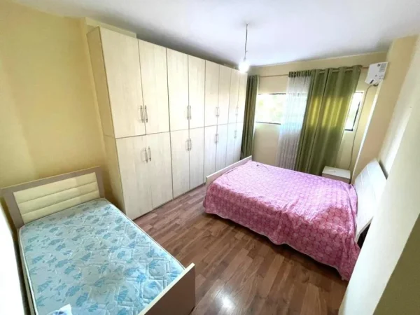 Tirane, jepet me qera apartament 2+1 Kati 2, 110 m² 600 Euro (Don Bosko)