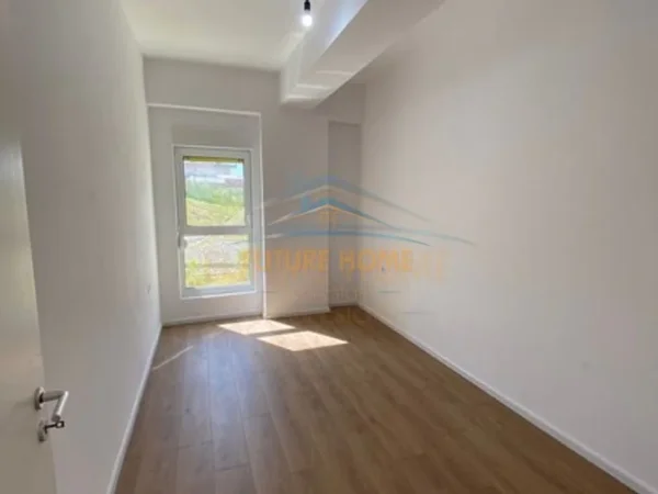 Shitet, Apartament 2+1+2, Rezidenca Kaimi, Alidemi, Tiranë. AREA40849