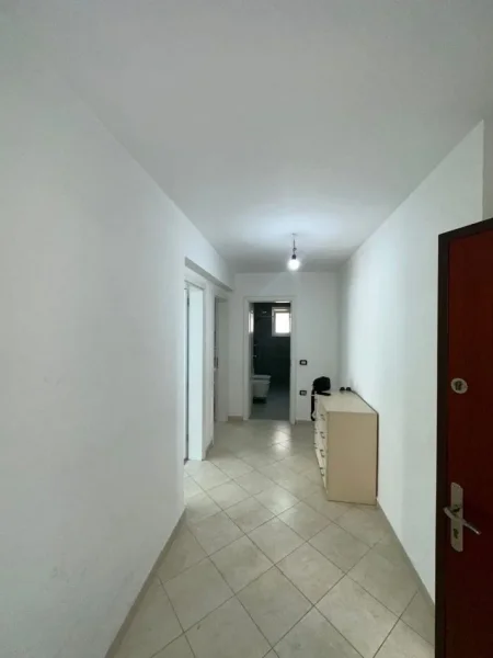 Durres, shitet apartament 2+1+Ballkon , 83 m² 84.000 € (LAGJA 18 SPITALI)