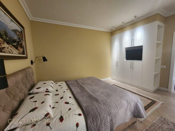 Tirane, jepet me qera apartament 2+1 Kati 1, 70 m² 700 € (Rr. e Dibres)