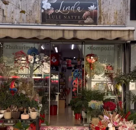 Tirane, shitet dyqan Kati 0, 34 m² 290.000 € (RRUGA MUHAMET GJOLLESHA)