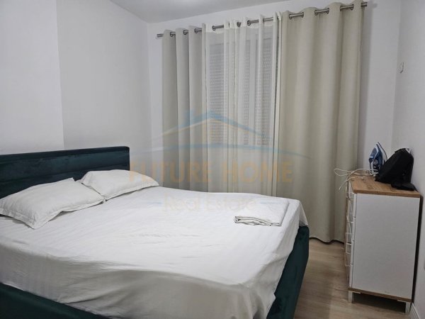 Tirane, jepet me qera apartament 1+1 Kati 3, 90 m² 450 € (Kompleksi Fratari, Unaza e Re, Tiranë.)