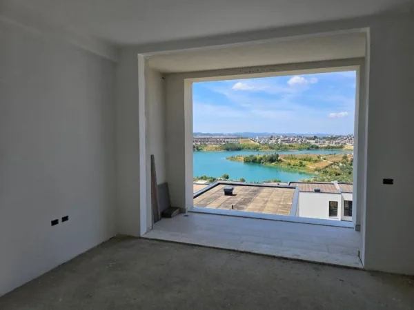 Tirane, shitet apartament 2+1 Kati 3, 112 m² 224.000 € (Liqeni i Farkes)