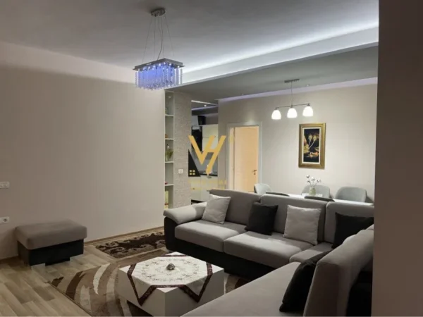 Tirane, jepet me qera apartament 2+1+Ballkon Kati 8, 117 m² 550 € (ASTIR)