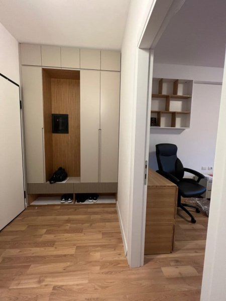 Tirane, jepet me qera apartament 1+1+Ballkon Kati 9, 74 m² 550 € (rruga Feizi Hizmo,)