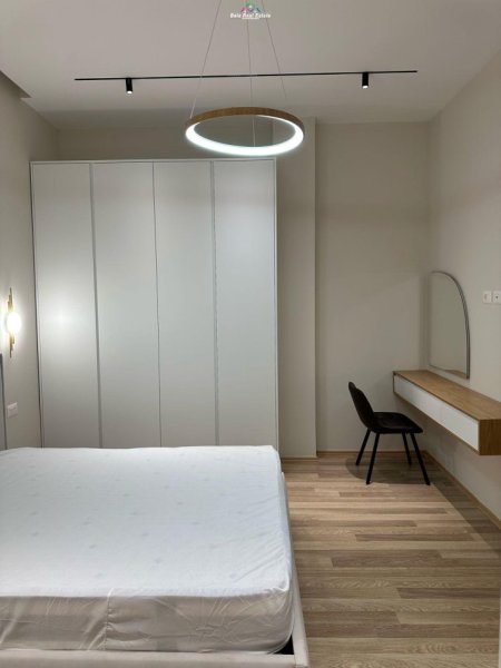 Tirane, jepet me qera apartament 2+1 Kati 1, 90 m² 600 € (don bosko)