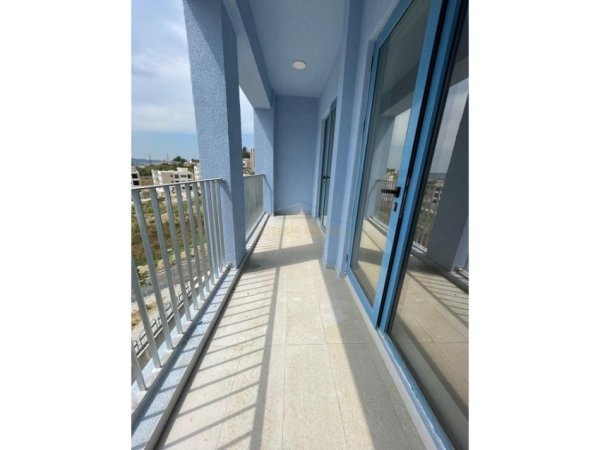 Tirane, shitet apartament 1+1+Ballkon Kati 3, (Residenca Oxa)