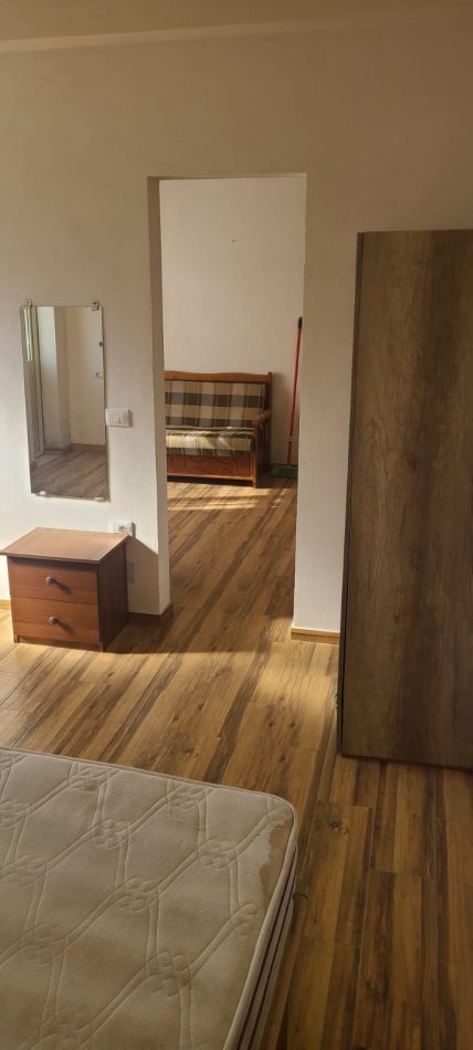 Tirane, jepet me qera apartament 1+1 Kati 2, 53 m² 300 € (Ali Demi, Rr.Mihal Grameno)