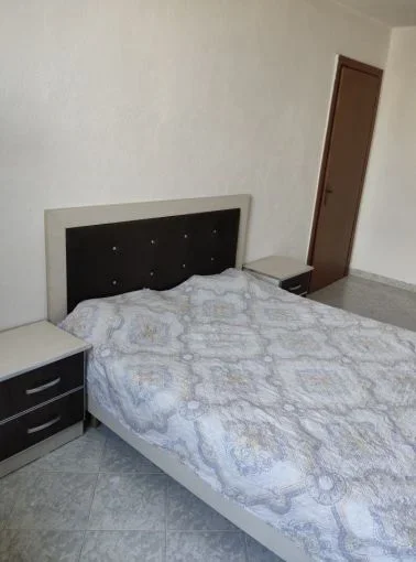 Tirane, jepet me qera apartament 1+1 Kati 2, 45 m² 330 € (Rruga Jorgjia Truja)