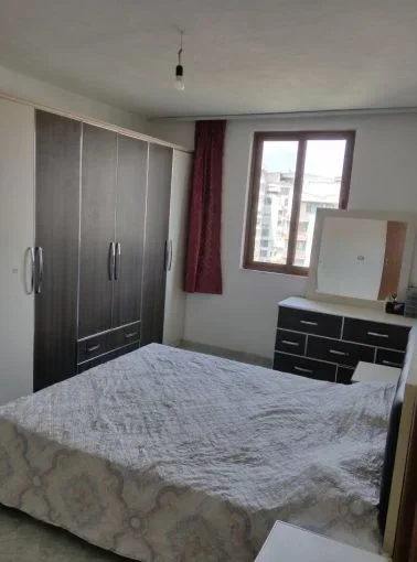 Tirane, jepet me qera apartament 1+1 Kati 2, 45 m² 330 € (Rruga Jorgjia Truja)