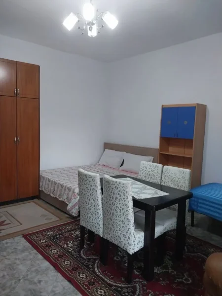 Tirane, shes, garsonier ($43 m2) me verande (25 m2) Kati 1, Rruga e Dibres, 70 000 euro