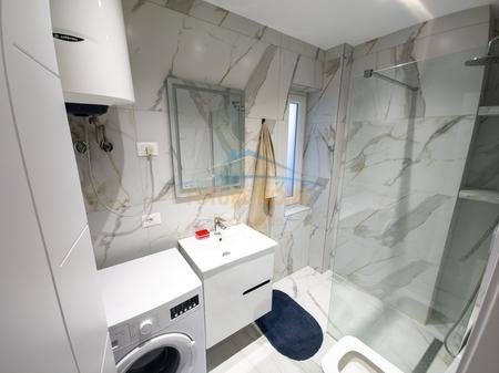 Tirane, shitet apartament 1+1+Ballkon Kati 1, 61 m² 145.000 € (Pazari i Ri)