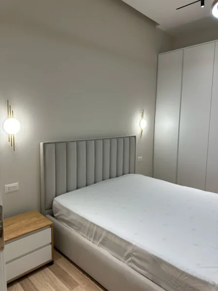 Tirane, jepet me qera apartament 2+1+Ballkon Kati 1, 80 m² 600 € (DON BOSKO)