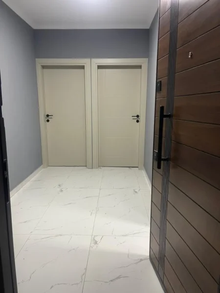 Tirane, jepet me qera apartament 1+1 Kati 1, 64 m² 450 € 