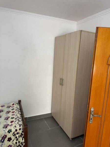 Tirane, jepet me qera shtepi 1+1 Kati 1, 55 m² 350 € 