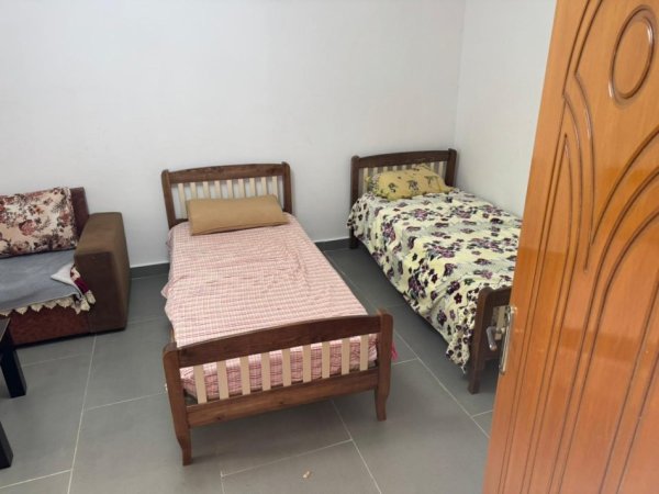 Tirane, jepet me qera shtepi 1+1 Kati 1, 55 m² 350 € 