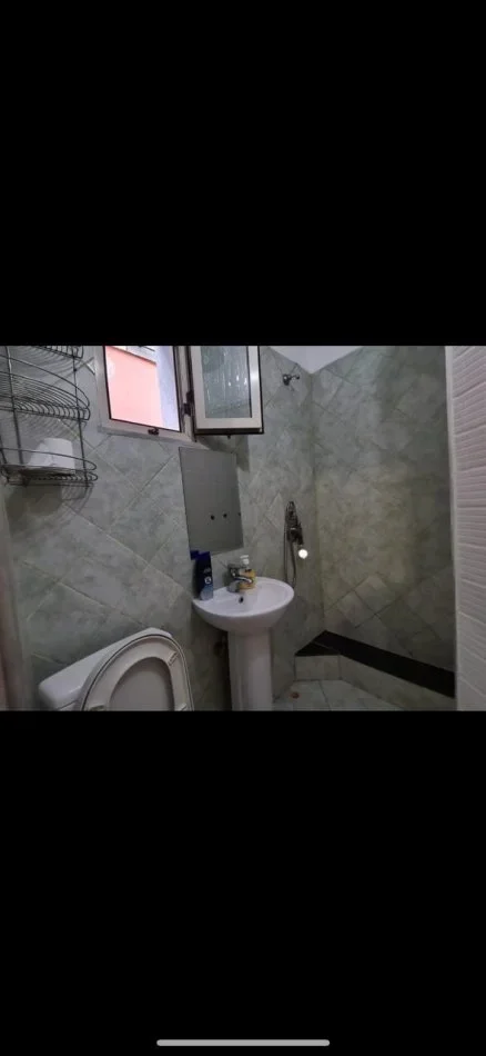 Tirane, jepet me qera apartament 1+1 Kati 2, 47 m² 450 € 