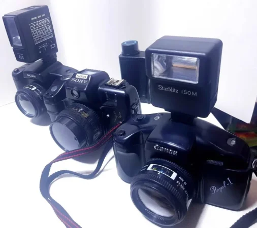 Lushnje, shes Aparate Fotografik . 13 mij lek te vjetra (secili)